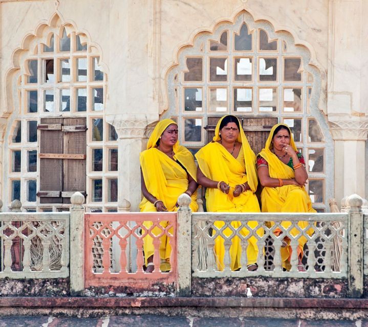 Jaipur Private Day Trip with Monument Tickets from New Delhi - Hawa Mahal and Jaipur’s pink sandstone face