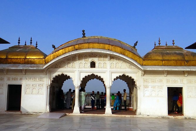 Journey to India's Heart: 7-Day Golden Triangle Escape - Fatehpur Sikri on the road to Jaipur
