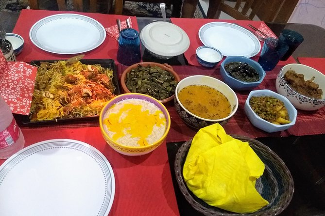 Learn 5-6 & Eat 9-10 Veg & Non-Veg Authentic Dish in a Delhi Home - Sharing the finished dinner with Malika and Anurag
