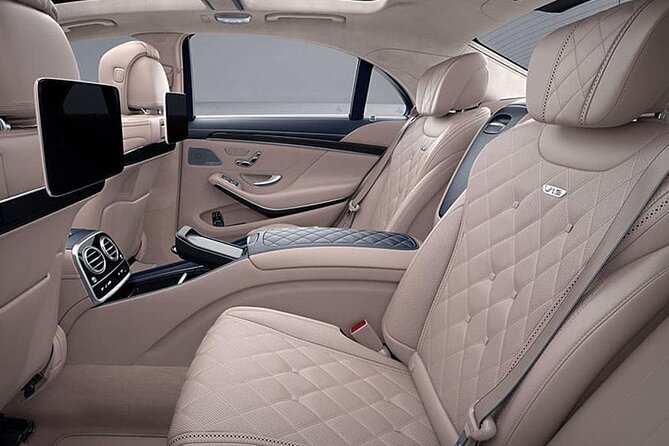 Luxury Taj Mahal Tour by Mercedes - BMW - Audi - The 6:00 AM pickup from Delhi
