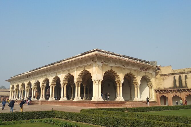 Luxury Taj Mahal Tour By SUPERFAST Train From Delhi - Agra Handicrafts and the Shopping Stop