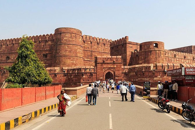 Majestic Golden Triangle With Varanasi - Delhi: Mughal monuments and Old City lanes
