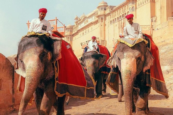 Majestic Golden Triangle With Varanasi - The road to Jaipur and Rajasthan’s royal past