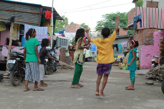 Moral Slum Tour in Delhi with hotel pickup & drop - The ethical question: learning, not spectacle