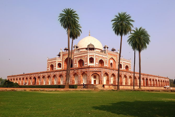 Mughal Heritage Tour Including Lodhi Garden, Humayun Tomb and Akshardham Temple - Sai Baba Temple: a short start with a personal story