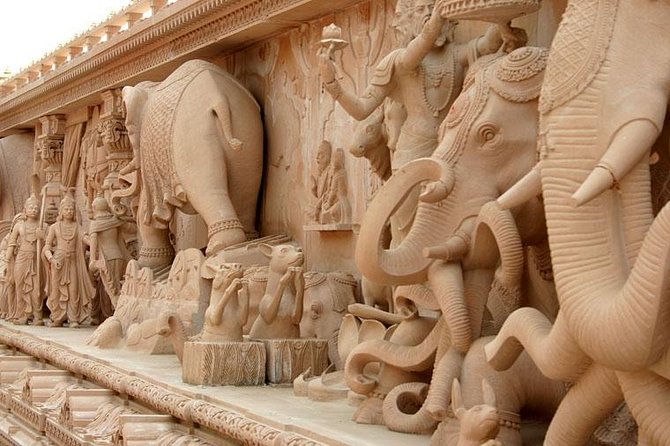 Mughal Heritage Tour Including Lodhi Garden, Humayun Tomb and Akshardham Temple - Should you book it?