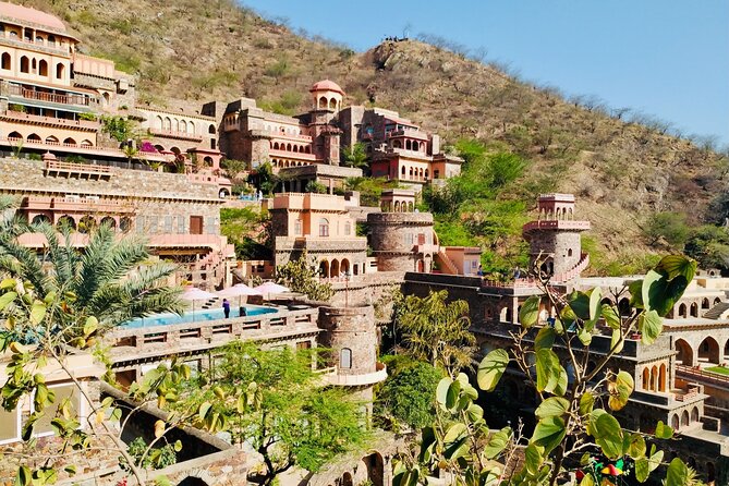 Neemrana Fort visit with Lunch From Delhi - Why Neemrana Fort makes a strong day trip from Delhi