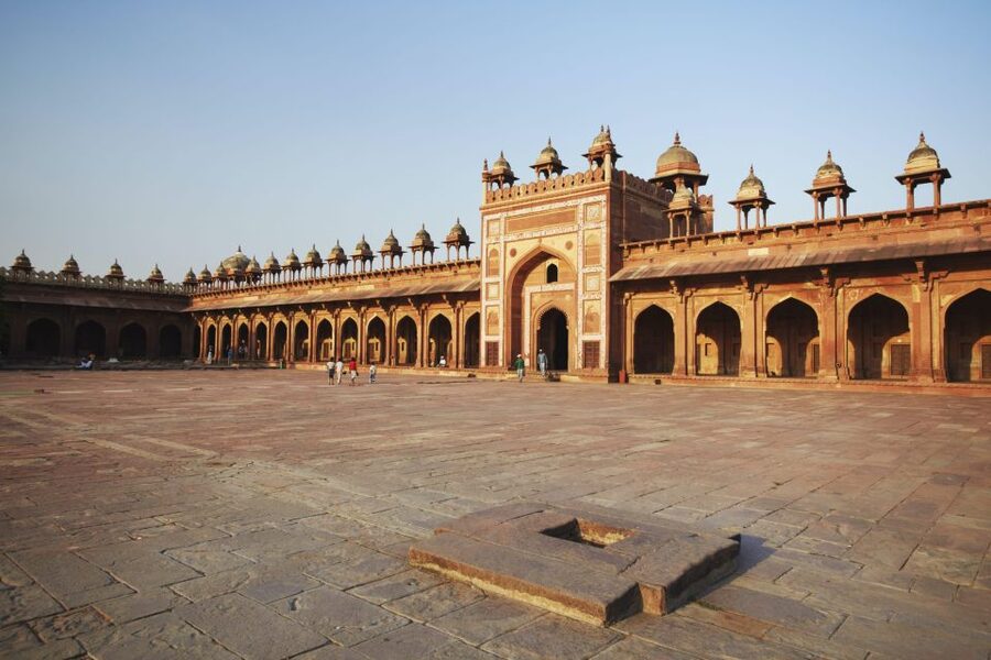 New Delhi: 2-Day Tour of Agra & Fatehpur by Superfast Train - The guides can shape the whole experience