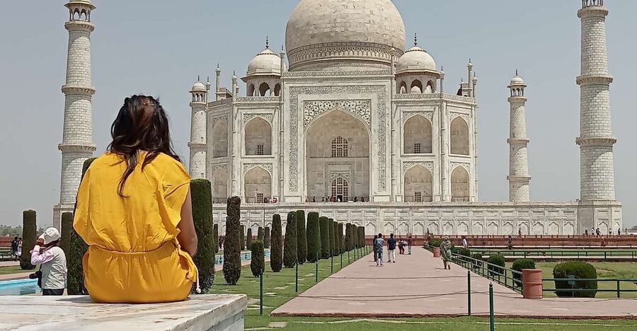 New Delhi: 2-Day Tour of Agra & Fatehpur by Superfast Train - Sunrise at the Taj Mahal