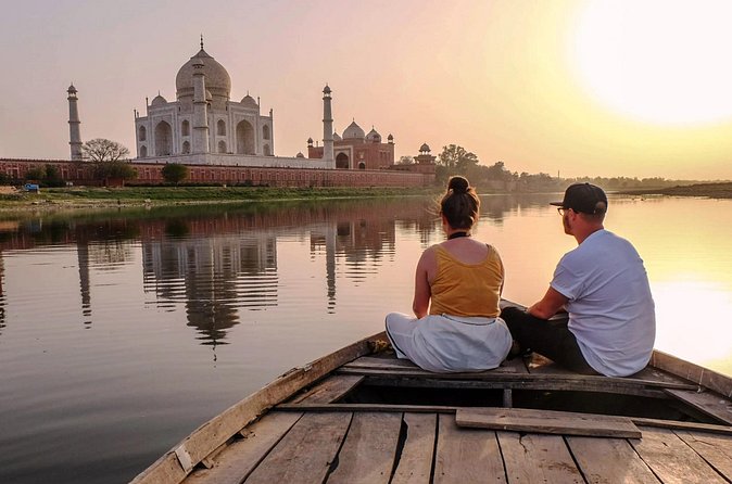New Delhi:Agra Taj Mahal Private Car Sightseeing Tour - Lunch, local crafts, and the choice to keep moving