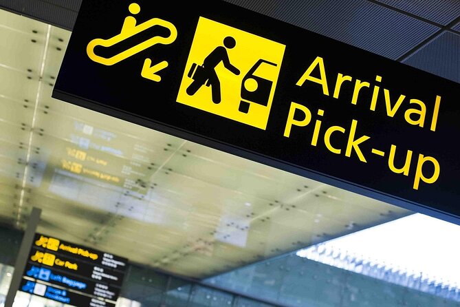 New Delhi Airport to Hotels drop: Private Transfers - Cars, luggage, and comfort