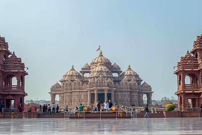 New Delhi: Akshardham Evening Tour with Light & Water Show - Why Akshardham works best in the evening