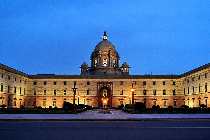 Night View of Delhi Tour - 4 Hrs - The President’s House and Parliament are drive-by sights