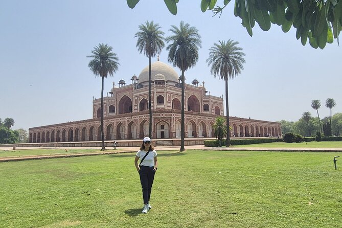 Old and New Delhi City Tour - Half or Full Day Options Available - Agrasen Ki Baoli and one of Delhi’s oddest stops