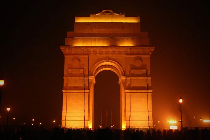 Old and New Delhi city tour with Live tour guide - India Gate and the ceremonial center of New Delhi