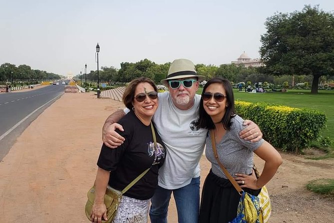 Old and New Delhi Highlights: Private Full-Day Tour - Raj Ghat and the Gandhi memorial area