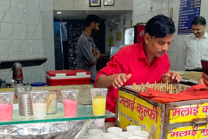Old Delhi 15+ Food Tasting Walking Experience - The spice market adds real local context