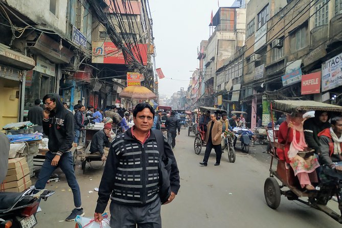 Old Delhi and Temples tour with a Local - Akshardham’s carvings and scale