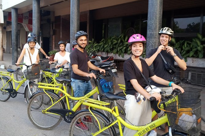 Old Delhi Bike Tour - Meeting at Hotel Broadway near Delhi Gate