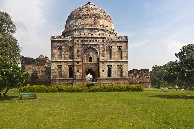 Old Delhi City Tour With Rickswa Ride! - The Red Fort and the Mughal court