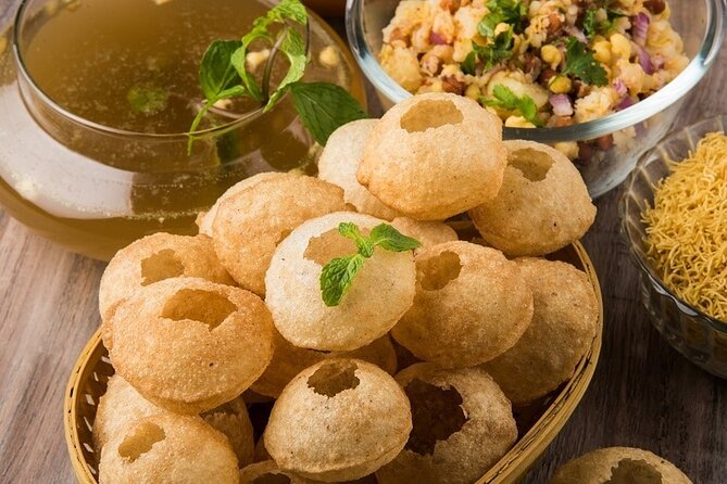 Old Delhi Cultural, Temples, Heritage Walking Street Food Tour - Paranthe Wali Gali starts with familiar comfort food