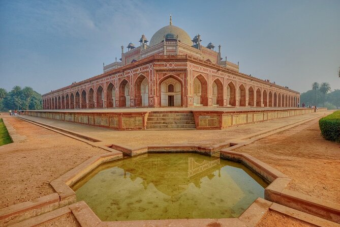 Old Delhi Heritage Walk and Half Day New Delhi Sightseeing - Jama Masjid and the Mughal center of Old Delhi