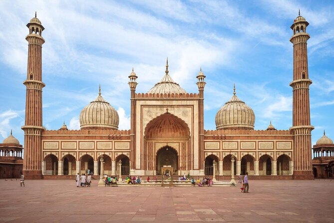 Old Delhi Heritage Walk and Half Day New Delhi Sightseeing - Qutub Minar, Delhi’s tall stone landmark