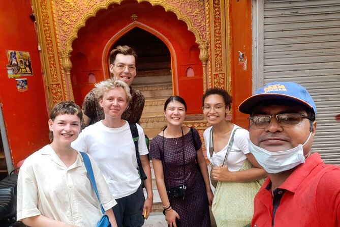 Old Delhi's heritage, Spice market, Masala Chai & food sampling - History, religion, and daily life beyond the food