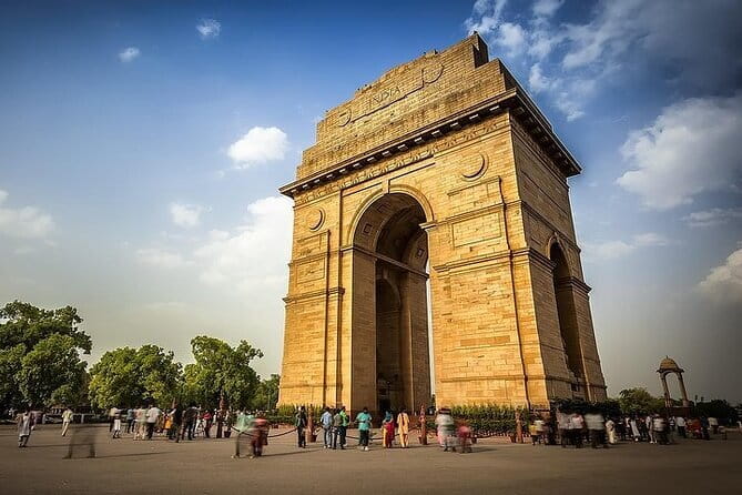 Old Delhi Spice Market and Temple Tour - Chandni Chowk: shopping streets with a working pulse