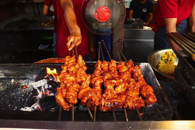 Old Delhi Street Food and Spice Market Tour - Chandni Chowk: two hours among Delhi’s classic bites