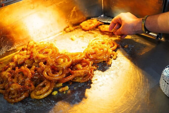 Old Delhi Street Food and Spice Market Tour - Khari Baoli: spices, chili, and a change of pace