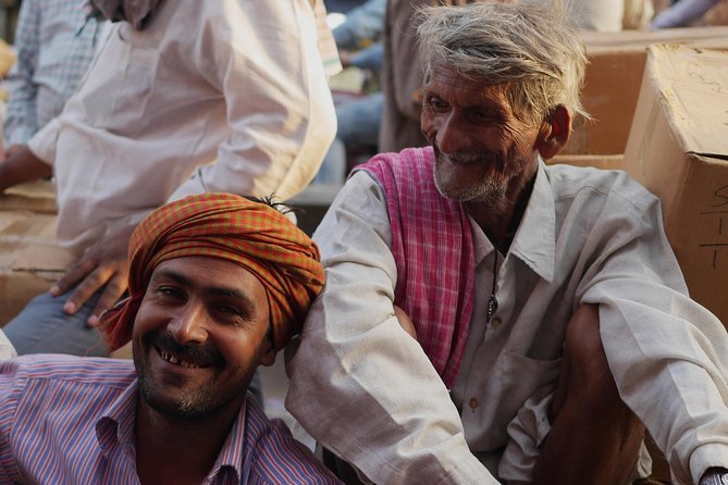 Old Delhi Street Food Tour - Khari Baoli and the smell of the spice market