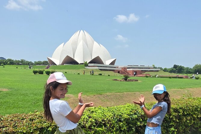 Old Delhi Tour by Tuk-Tuk Street Food and Shopping Experience - Jama Masjid and the morning visit