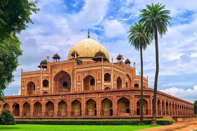 Old & New Delhi City Tour with Full or Half Day Options - Why a private car makes sense in Delhi