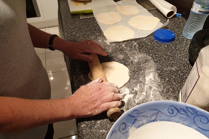 Online: Indian Food Cooking Class - Kneading dough and rolling chapatis