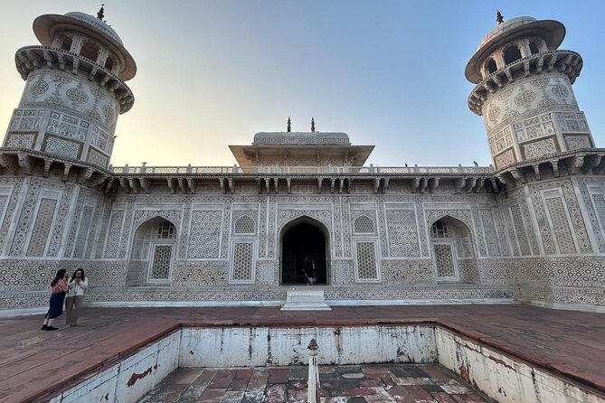 Private 5-Day Golden Triangle Tour: Delhi, Agra & Jaipur by Car - Day 3: Sunrise at the Taj Mahal and Fatehpur Sikri