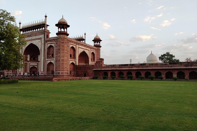 Private Agra Day Trip Taj Mahal Sunrise Tour From Delhi - Two hours with the Taj Mahal