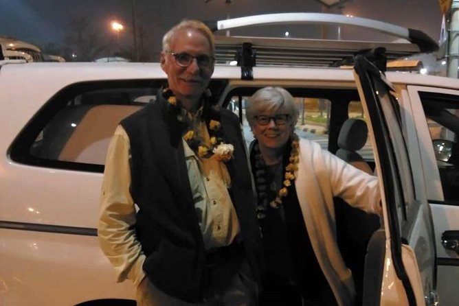 Private Airport Transfer - DEL Airport to Hotel OR Hotel to DEL Airport - A direct airport ride, not a sightseeing tour