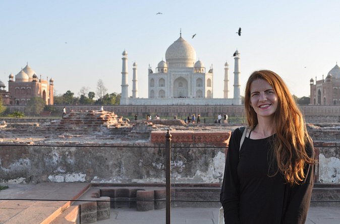 Private Car from Delhi to Taj Mahal with Driver and Local Guide - Guides, Drivers, and the Personal Touch