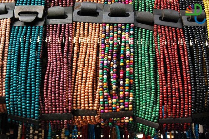 Private Custom tour of Delhi (choose from 18 places to visit) - Shopping stops, from practical to polished