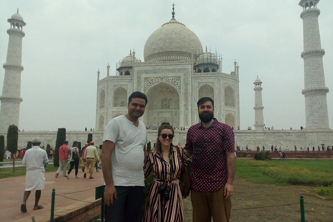 Private day tour from Delhi to Taj Mahal and Agra Fort with guide - Two hours at the Taj Mahal
