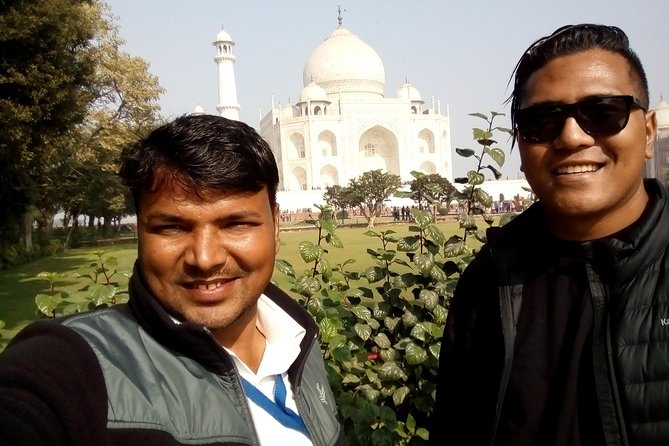 Private Day Tour of Taj Mahal and Agra Fort By Super fast train - Agra Fort gives the Taj Mahal its wider story