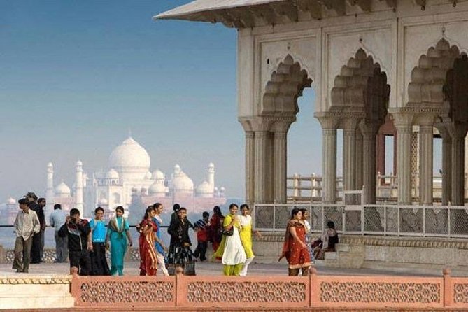 Private Day Trip To Agra Including Taj Mahal And Agra Fort - Seeing the Taj Mahal with a local guide