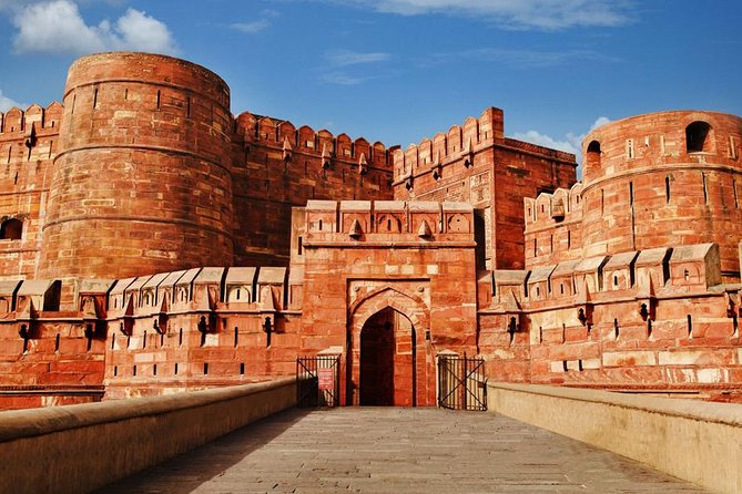 Private Day Trip To Agra Sunrise View Taj Mahal with Agra Fort - The three-hour drive from Delhi to Agra