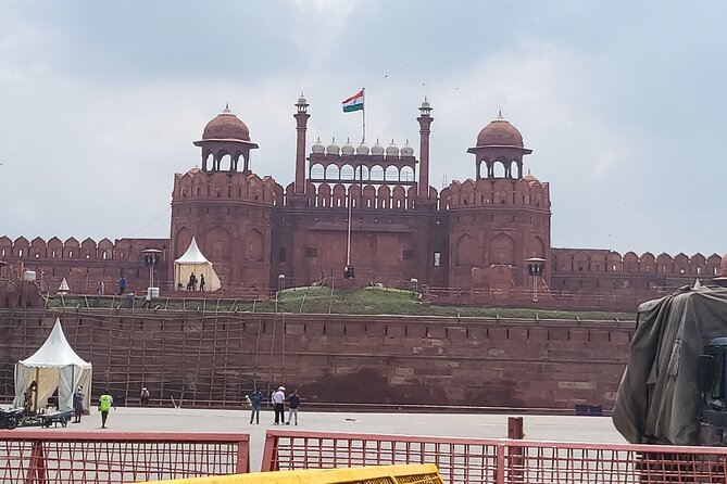 Private Delhi City Tour-Old Delhi, New Delhi and Major Attraction - Agrasen Ki Baoli Adds an Unexpected Stop