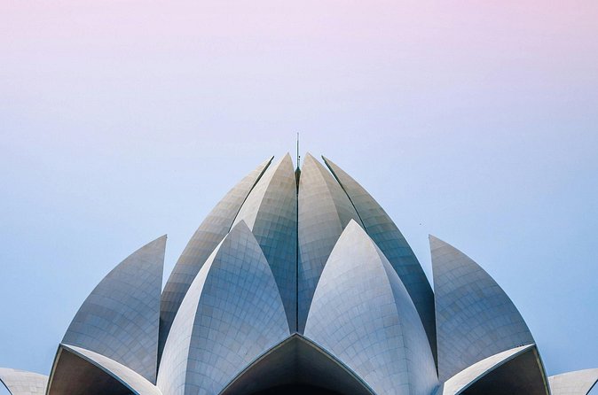 Private Delhi City Tour-Old Delhi, New Delhi and Major Attraction - Lotus Temple Offers a Quiet Change of Mood