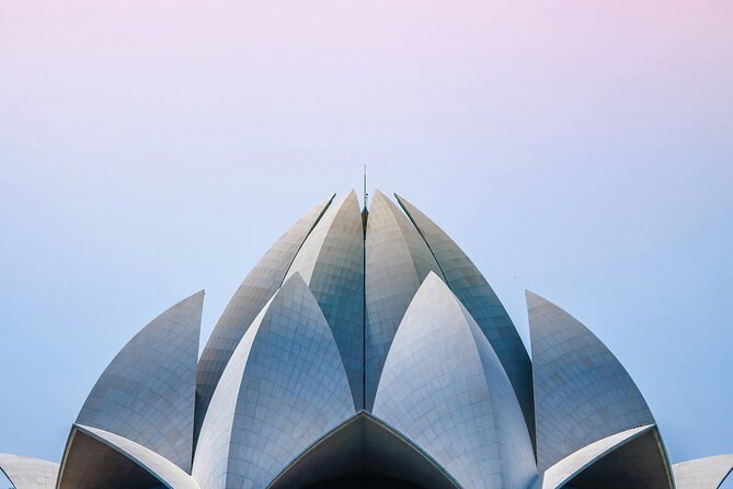 Private Delhi City Tour-Old Delhi, New Delhi and Major Attraction - Qutub Minar Ends with Delhi’s Big Monument