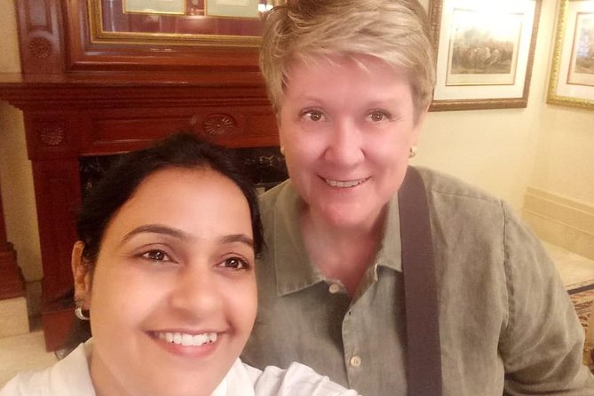 Private Delhi Shopping Tour with Female Expert - Chandni Chowk and Khari Baoli: the Old Delhi sensory rush