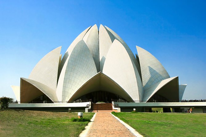 Private Delhi Tour: Lotus Temple, Qutub Minar and Dilli Haat - The Drive Back Adds Delhi’s Big Civic Sights