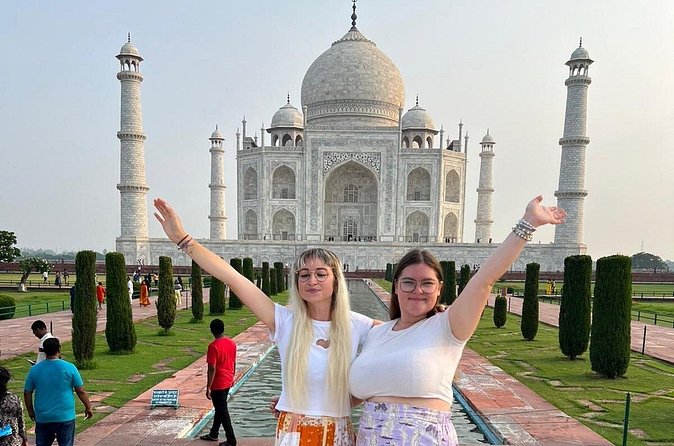 Private Full-Day Agra and Taj Mahal Tour by High-Speed Train with Meals - What the private format changes